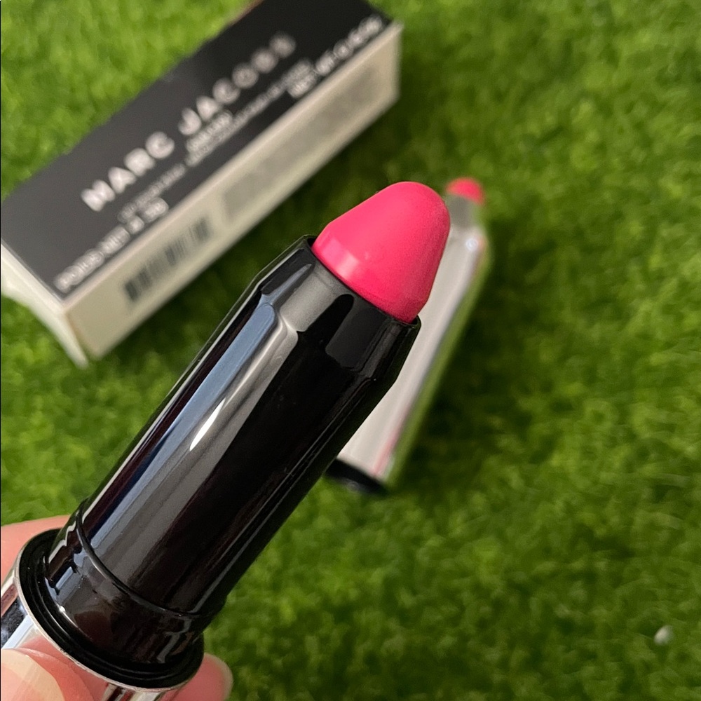 🆕 Marc Jacobs Kiss Pop in Pop-Arazzi